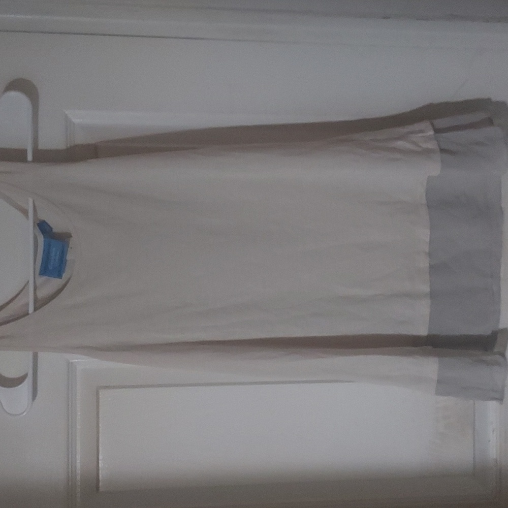Vera Wang two-toned sleeveless blouse with sheer hem detail